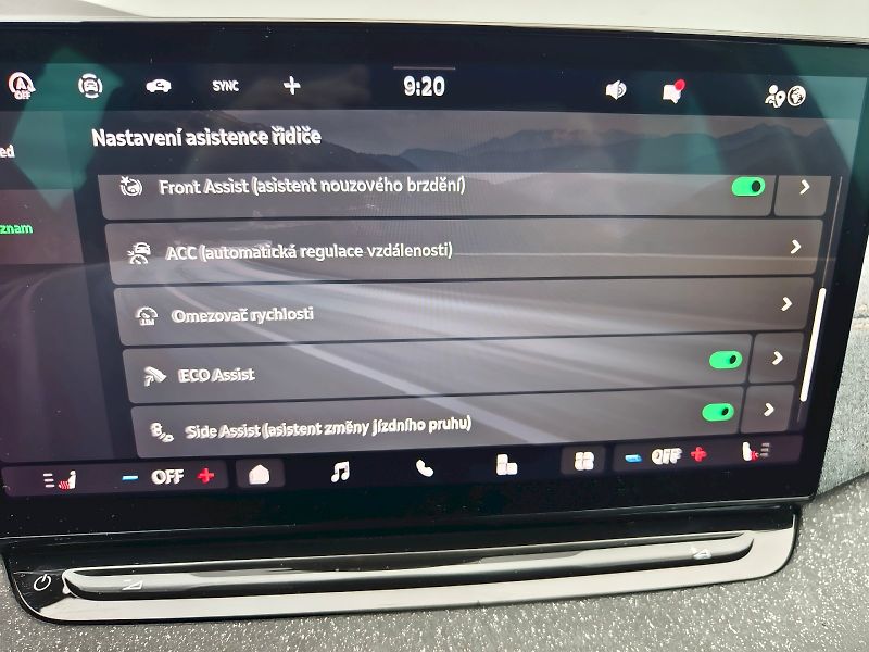 Škoda Octavia (2024) OCT.COMBI TOP SELECTION 2,0 TD - fotka 38 z 42