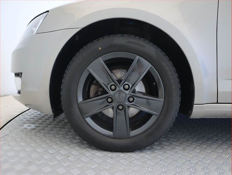 Škoda Octavia (2016) Style 1.6 TDI, Navi, Tempomat - fotka 15 z 18