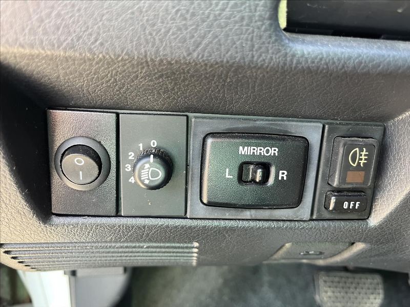 Suzuki Swift 1,0 i AUTOMAT EKO ZAPLACENO - fotka 19 z 25