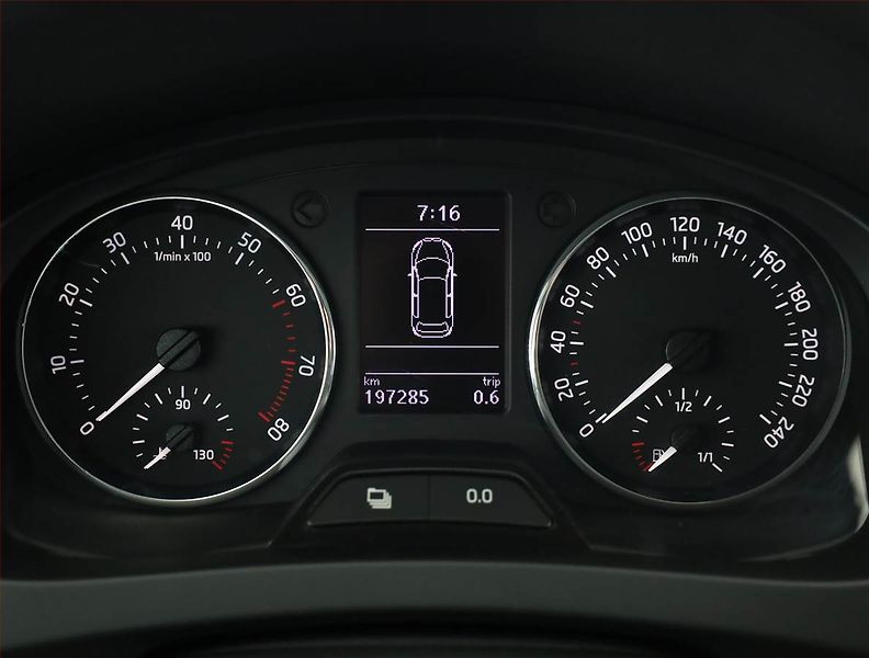 Škoda Rapid (2014) Spaceback 1.2 TSI, ČR,1.maj - fotka 9 z 16