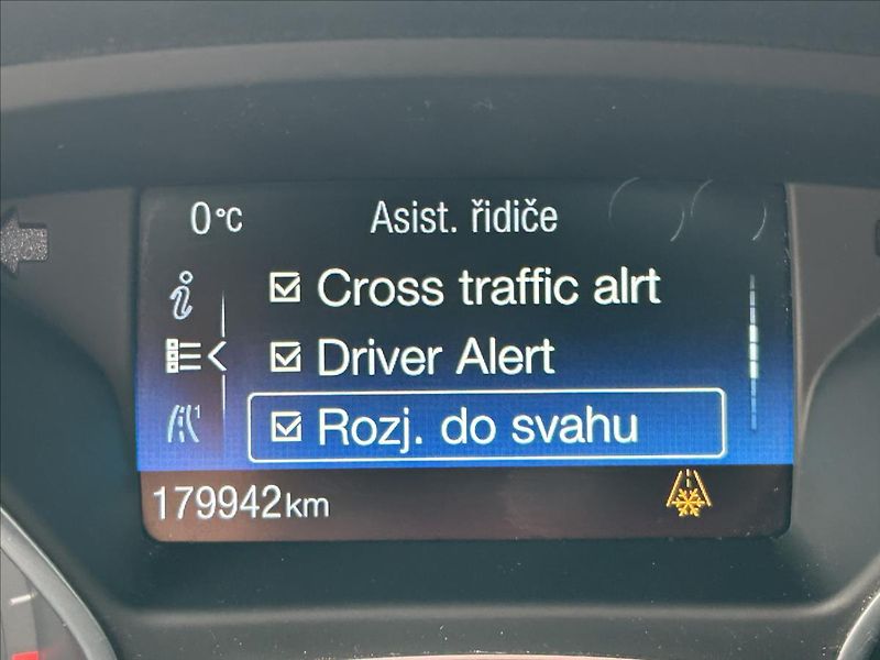Ford Focus 1,5 TDCi 88kW,Xenon,Navi,Výhře - fotka 23 z 38