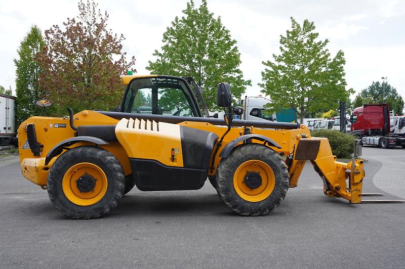 JCB (2019) 540-140 telescopic loader  - fotka 4 z 24