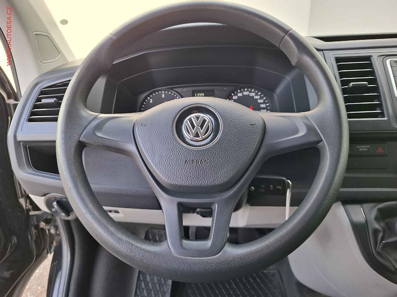 Volkswagen Transporter (2016) 2.0TDi T6, 110kW, TZ - fotka 13 z 17