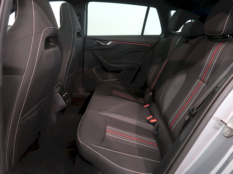 Škoda Scala (2026) MONTE CARLO 1.0TSI 85KW DSG PA - fotka 34 z 40
