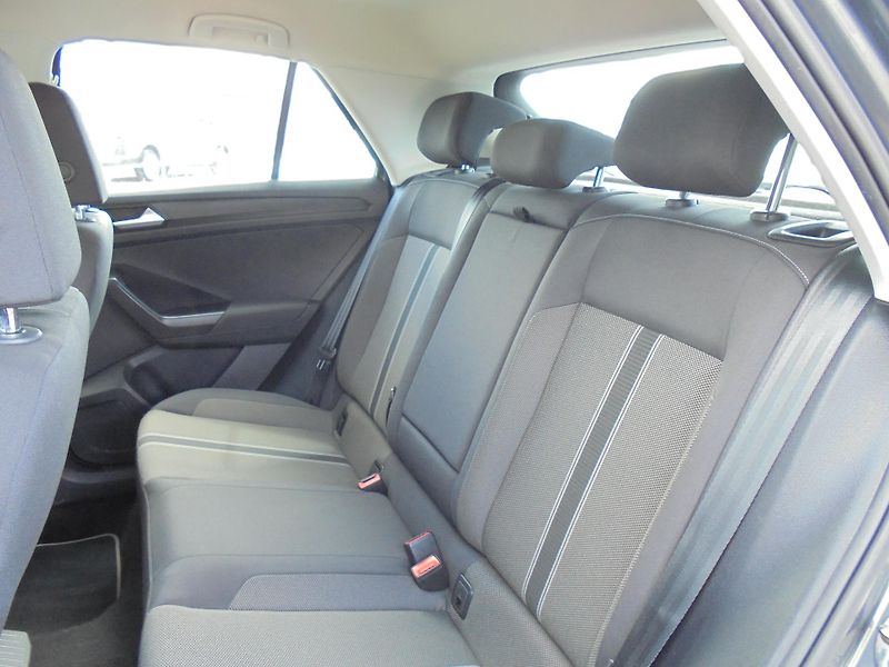 Volkswagen T-Roc (2020) 2.0TDI 110kw-ČR-SERVISKA - fotka 11 z 11