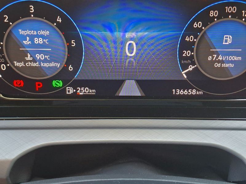 Volkswagen Golf (2021) 2.0TDI 85kW DSG -TAŽ.ZAŘ.-DPH - fotka 15 z 38
