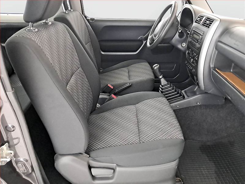 Suzuki Jimny (2015) 1.3 16V, 4X4 - fotka 9 z 16