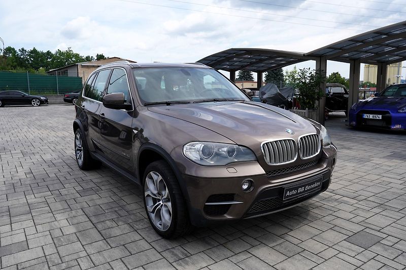 BMW X5 4.0d xDrive/kůže/7míst/55.000k - fotka 8 z 44