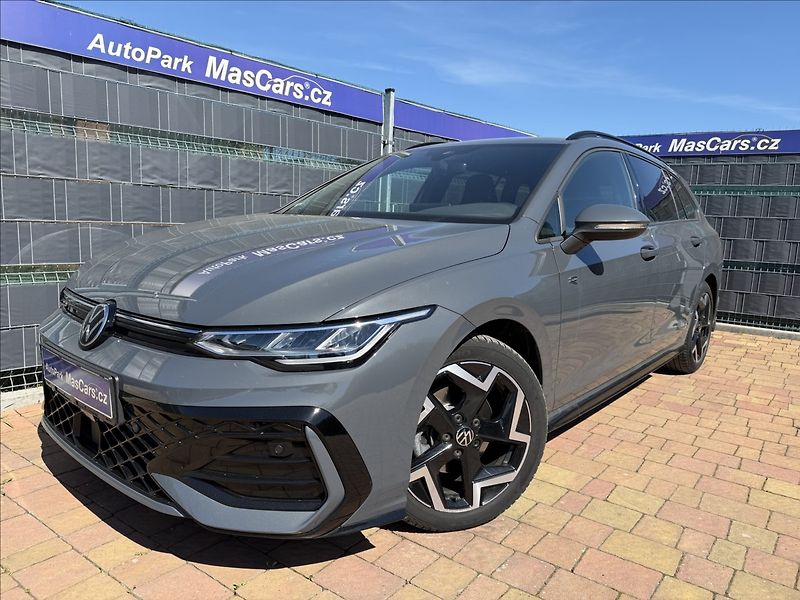 Volkswagen Golf VIII 1.5 eTSI R-Line DSG - fotka 1 z 19