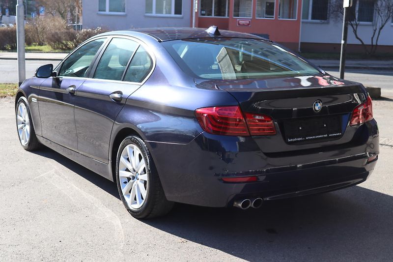 BMW Řada 5 530D XDRIVE F10 190kW - fotka 13 z 50