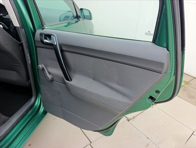 Volkswagen Polo 1,2 Klimatizace koup. v ČR - fotka 21 z 26