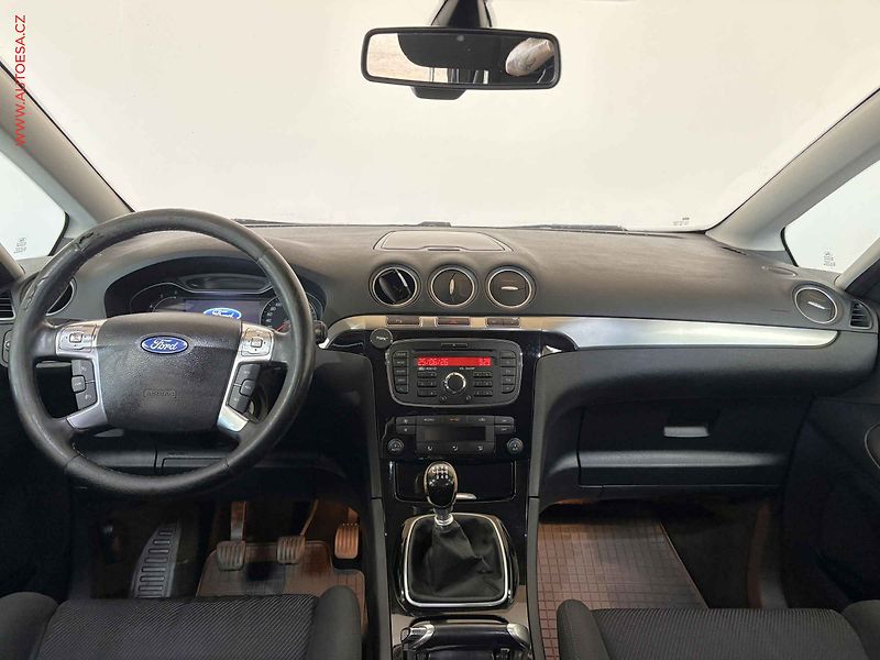 Ford S-MAX (2011) 2.0 TDCi, +kola - fotka 8 z 14