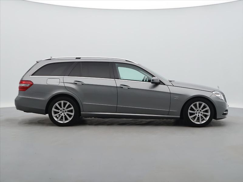 Mercedes-Benz Třídy E 3,0 350CDI 170kW Avantgarde - fotka 8 z 40