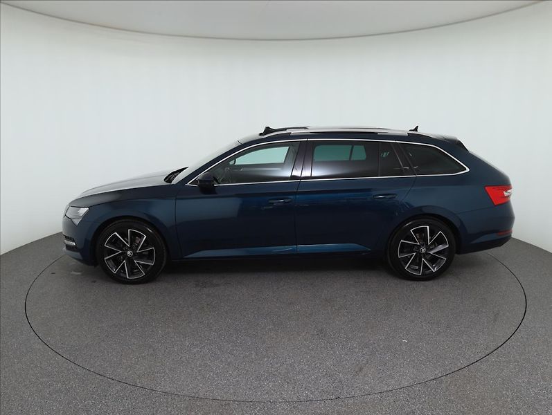 Škoda Superb 2,0 Style+, ACC, Virtual, Kame - fotka 4 z 25