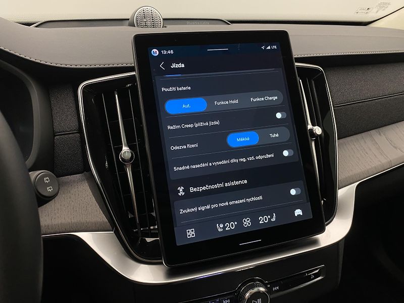 Volvo XC90 T8 AWD RECHARGE ULT REZERVACE - fotka 52 z 68
