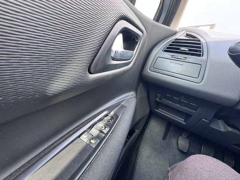 Citroën C4 (2010) 1,4i 65 KW ROZVODY KOLA ČR - fotka 20 z 42