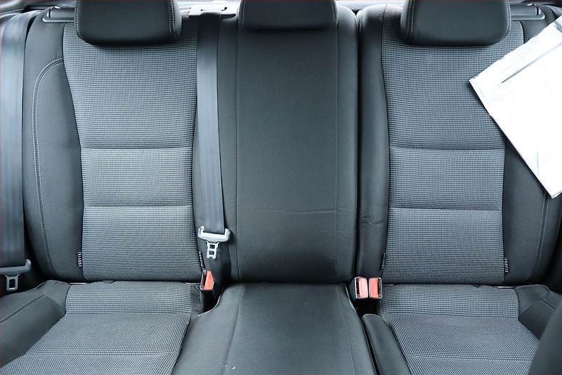 Hyundai i30 (2014) 1.6 CRDi, Serv.kniha, Tempomat - fotka 10 z 20