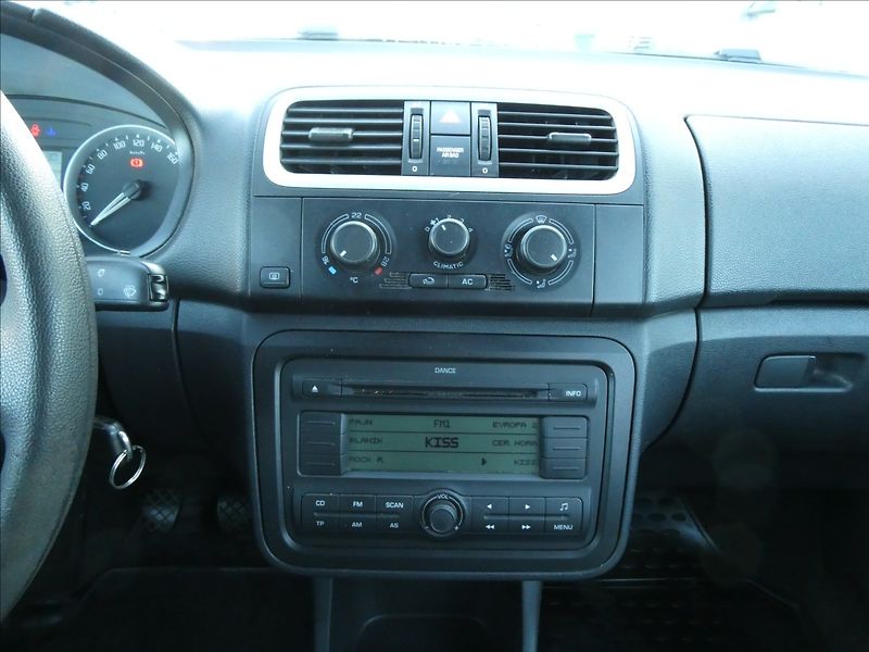 Škoda Fabia 1,4 TDi 59kW klima, závěs - fotka 19 z 39