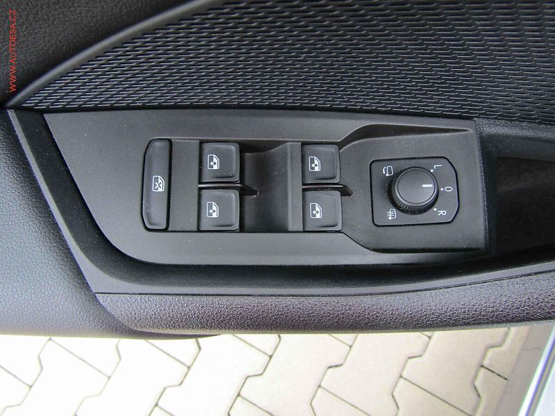 Škoda Octavia (2023) 2.0TDi, ČR, Style, DSG, navi - fotka 11 z 16