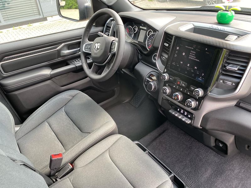 RAM 1500 (2025) 1500 3.6 V6 - fotka 14 z 17