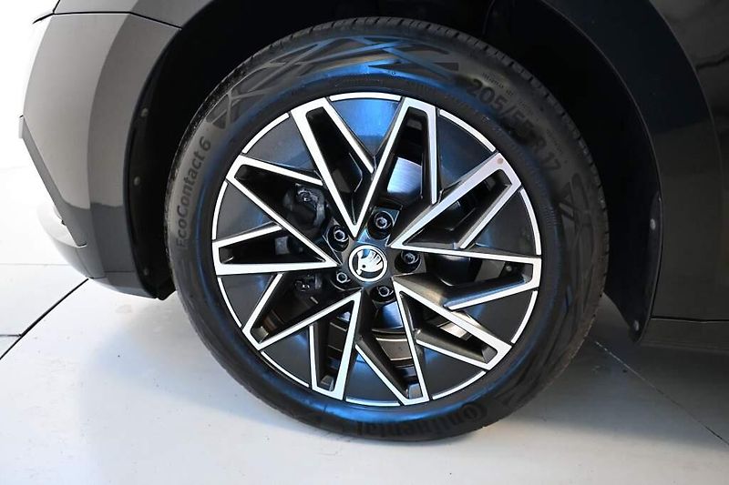 Škoda Octavia (2023) 2.0 DSG LED ACC VIRTUAL TDI - fotka 28 z 30