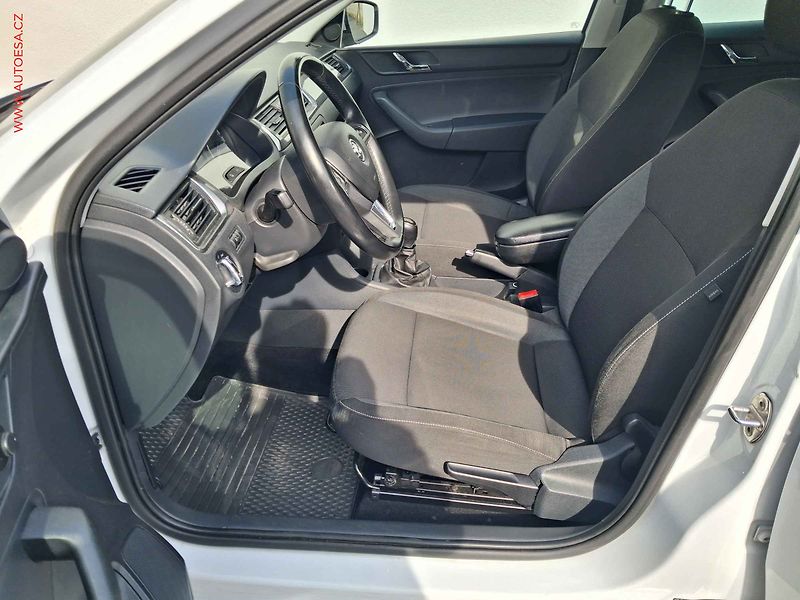 Škoda Rapid (2014) 1.2TSi, ČR, STK9/28 - fotka 9 z 15