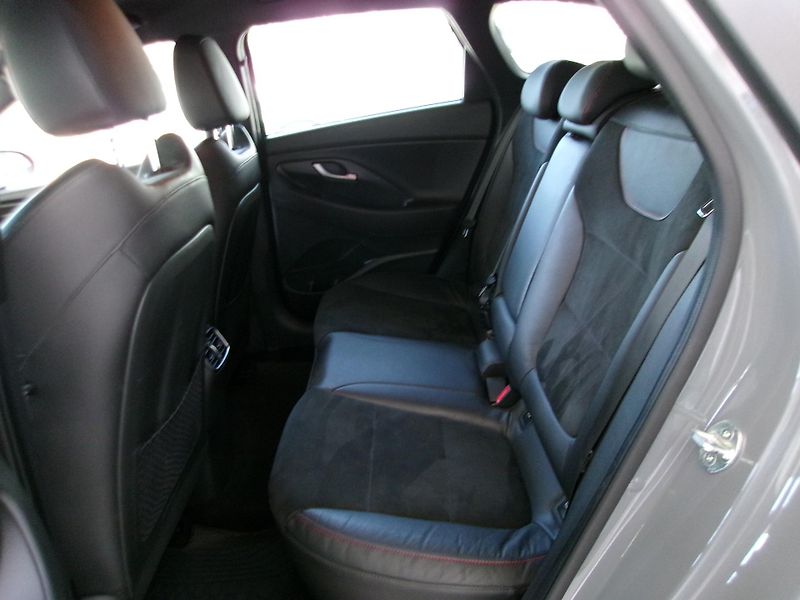 Hyundai i30 (2021) 1.5T-GDi DCT N-Line Premium - fotka 9 z 21