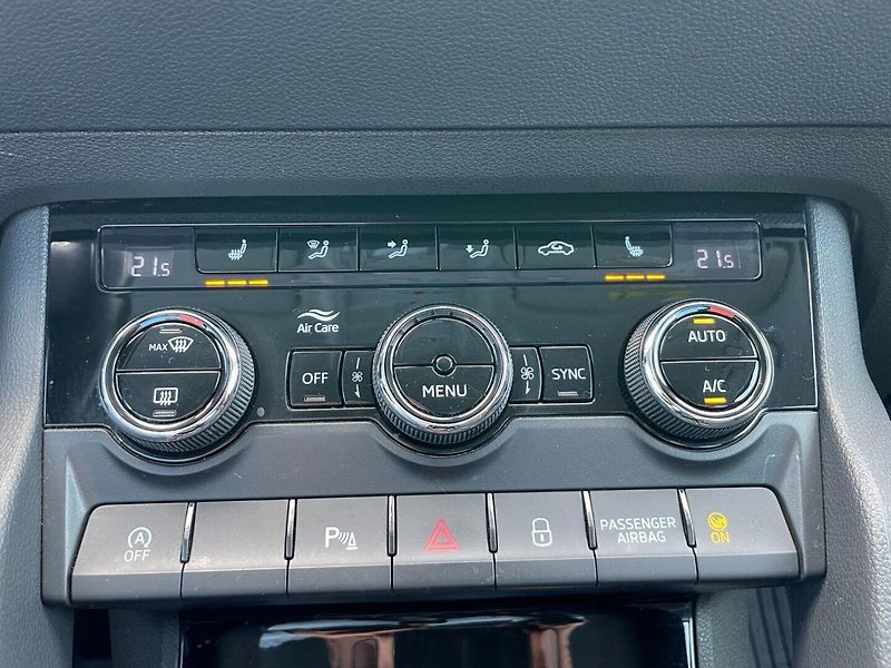 Škoda Karoq (2022) 2.0TDi Style+! Tažné! ČR+1.maj - fotka 17 z 39