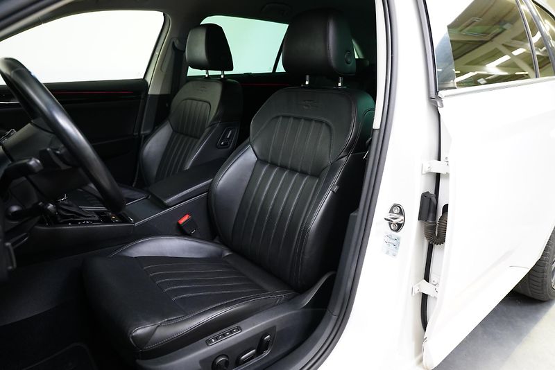 Škoda Superb - fotka 11 z 28