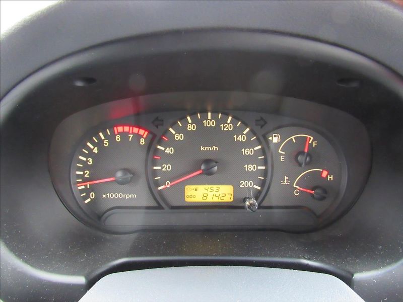 Hyundai Accent 1,3 63kW - fotka 13 z 23