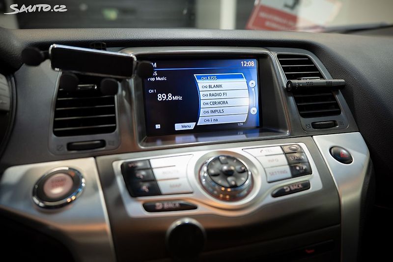 Nissan Murano 2.5 DCI 140 kW 4X4 - fotka 12 z 35