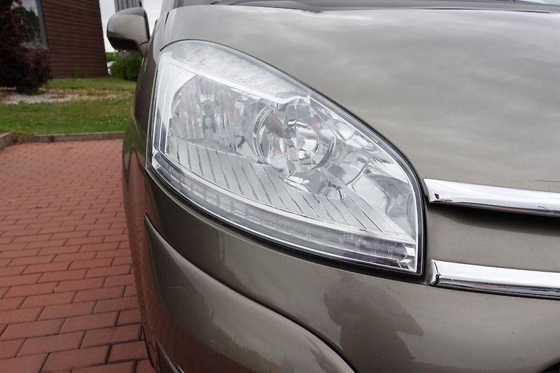 Citroën C4 Picasso 1,6i 88kW M/T - fotka 28 z 28