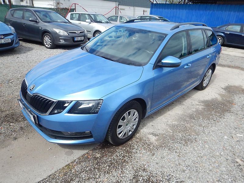 Škoda Octavia III 1.6 TDI, ČR, KLIMA - fotka 3 z 28