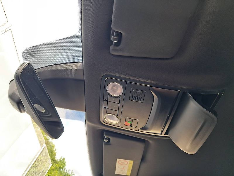 Škoda Karoq (2025) SportLine TDI 110KW 4x4 / 2.0 - fotka 19 z 29