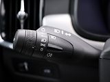 Volvo V90 2,0 D3 Drive-E Momentum Auto - náhled 21
