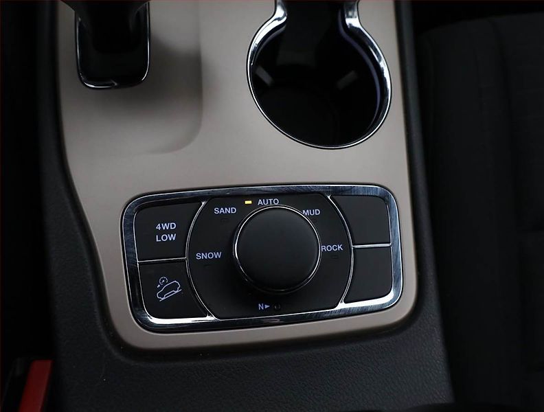 Jeep Grand Cherokee (2014) 3.0 CRD, 4X4, Automat - fotka 16 z 19