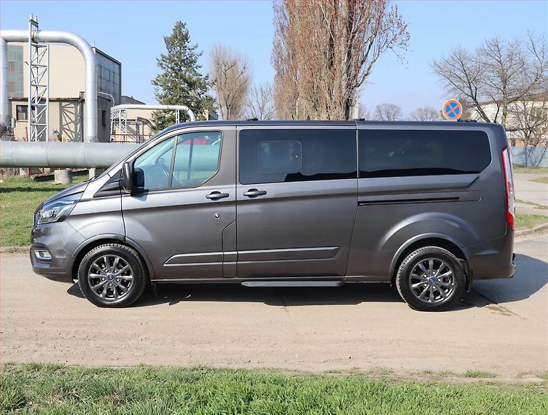 Ford Tourneo Custom (2020) Titanium 2.0 EcoBlue, ČR, DPH - fotka 3 z 20