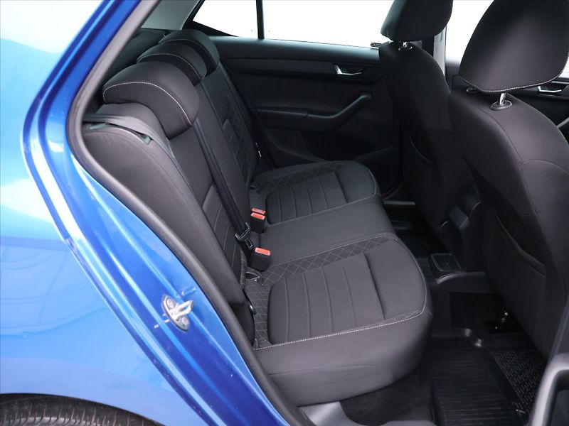 Škoda Fabia 1,2 TSI 66kW Style CZ - fotka 12 z 28