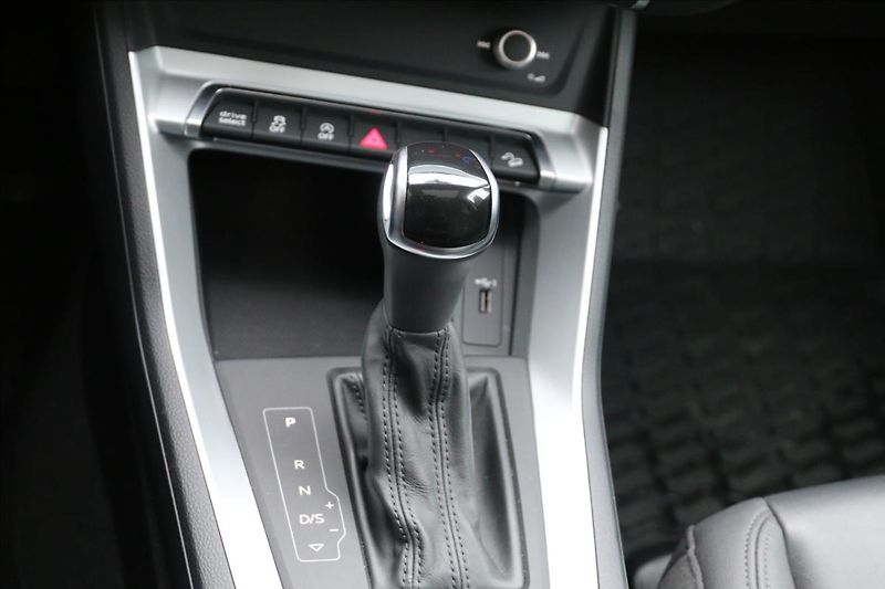 Audi Q3 (2020) 2,0 TSFi Quattro DSG - fotka 23 z 54