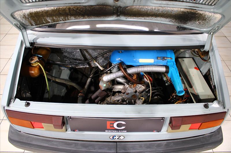 Škoda 130 Rapid 5 Speed 1.Maj / ČSR - fotka 20 z 29