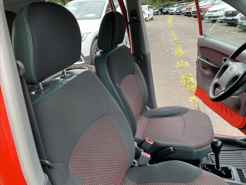 Hyundai Atos 1,1 i,ČR,1.MAJ - fotka 13 z 16