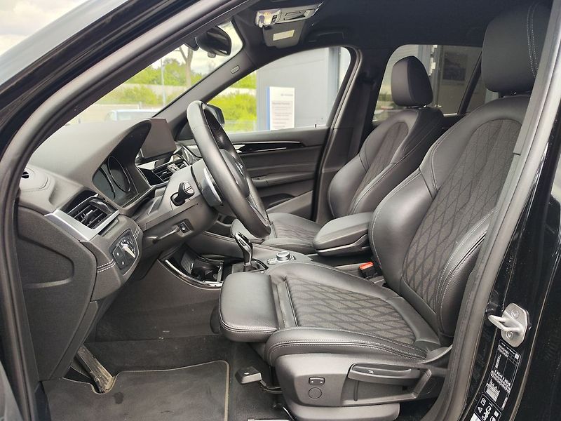 BMW X1 20d 2.0/140kW xDrive AT - fotka 15 z 34