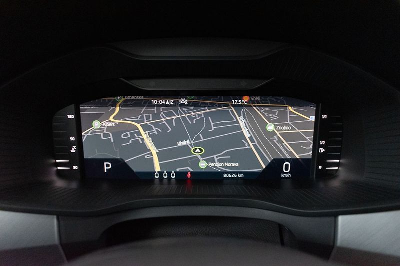 Škoda Kodiaq 2.0 TDI 110 DSG*TAŽNÉ*WEBASTO* - fotka 21 z 44