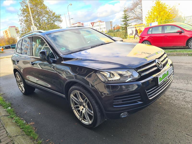 Volkswagen Touareg 4.2TDi*EXCLUSIVE*TAŽNÉ*KAM - fotka 3 z 45