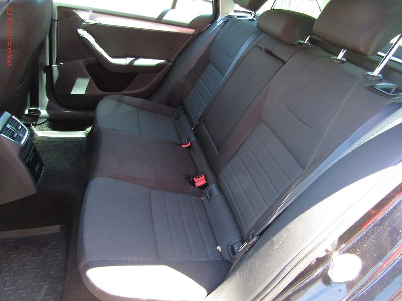 Škoda Octavia (2013) 2.0TDi, 2.maj,ČR, DSG - fotka 10 z 18