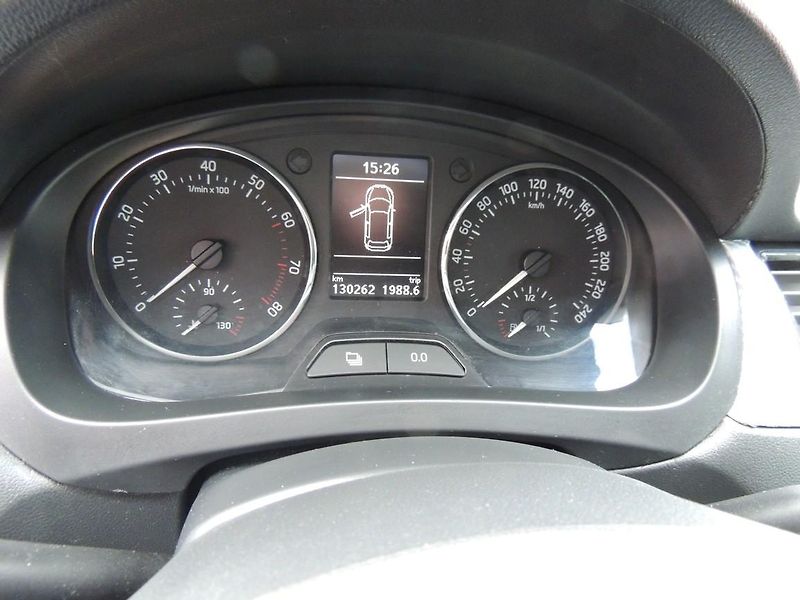 Škoda Rapid (2014) 1.2TSi,77kw,dobrá výbava - fotka 13 z 40