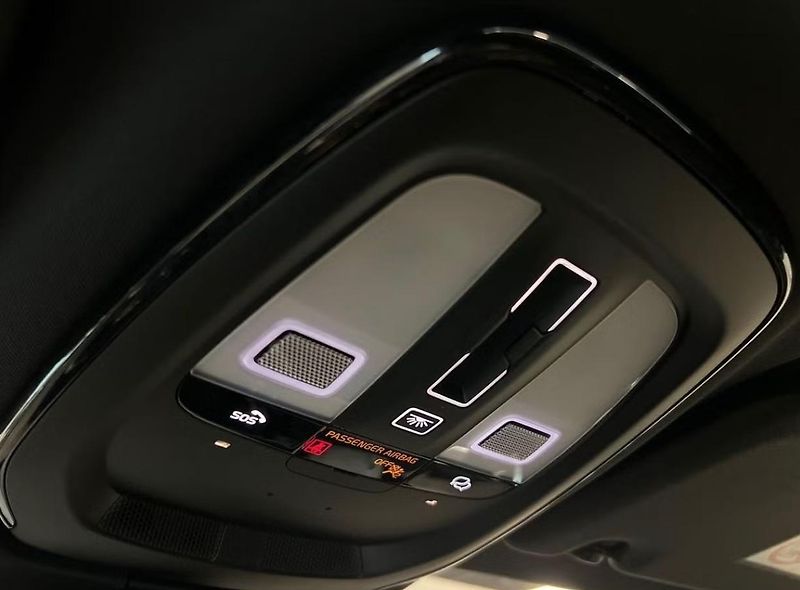 Volvo S60 Recharge T6 AWD 360k Taž Pano - fotka 21 z 26