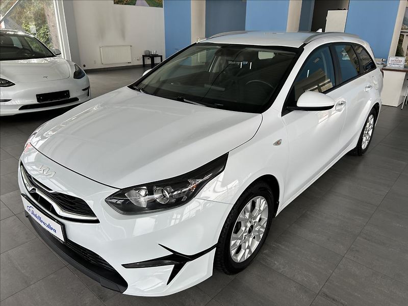Kia Ceed 1,5   T-GDI 118kW,FRESH,1.MAJ, - fotka 3 z 22