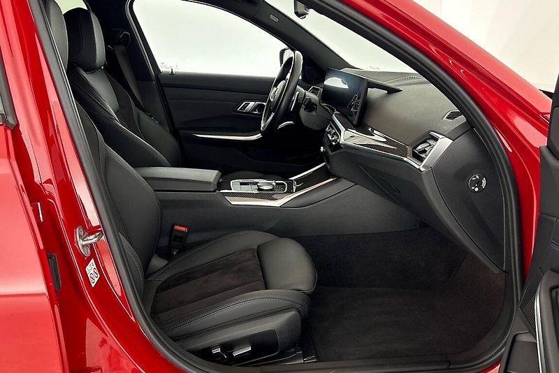 BMW Řada 3 řady 3 | 320d xDrive - fotka 13 z 24