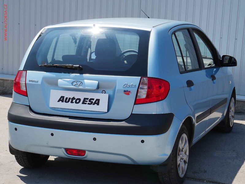 Hyundai Getz (2008) 1.1i, 2.maj,ČR, AC, park - fotka 4 z 14